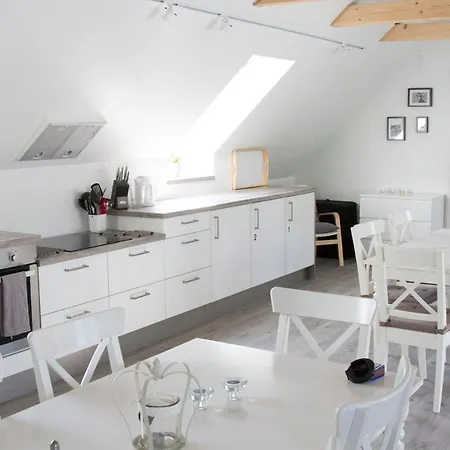 Kaerskovgard - Vaerelser Med Eget Badevaerelse Og Faelles Kokken *